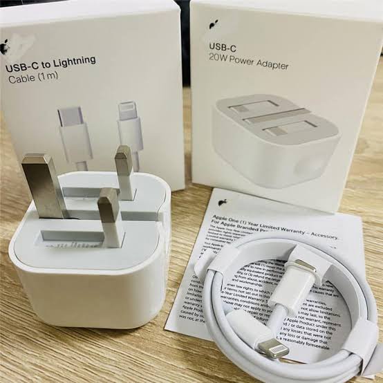 20W Fast Charger For IPhone All Models With Cable include